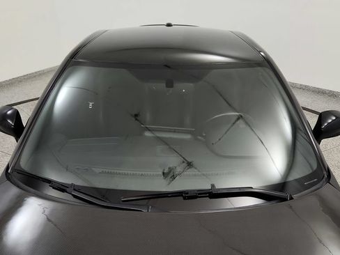 Used 2018 Nissan GT-R Premium AWD/4WD image 14