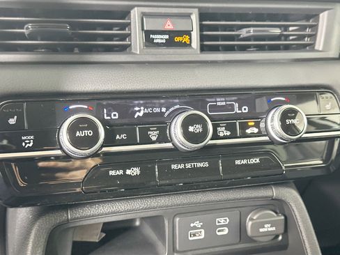 New 2025 Honda Pilot EX-L image 12