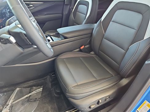 New 2025 Chevrolet Blazer EV LT image 15