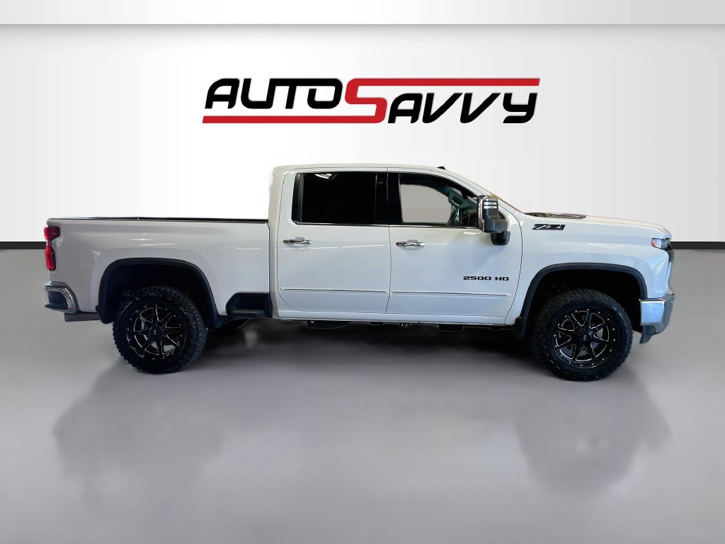 Used 2022 Chevrolet Silverado 2500 LTZ w/ LTZ Premium Package AWD/4WD image 8