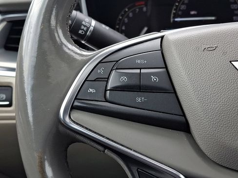 Used 2018 Cadillac XT5 Luxury w/ Driver Awareness Package AWD/4WD image 22