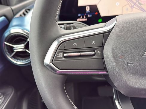 New 2026 Chevrolet Equinox EV LT image 31