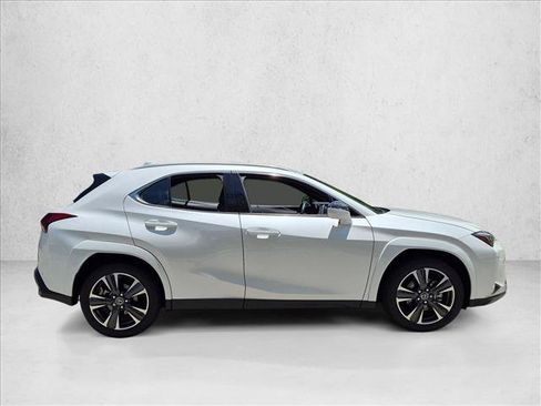 Used 2025 Lexus UX 300h FWD w/ Accessory Package (Z1) image 4