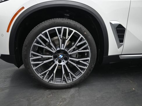 New 2026 BMW X5 sDrive40i RWD image 4