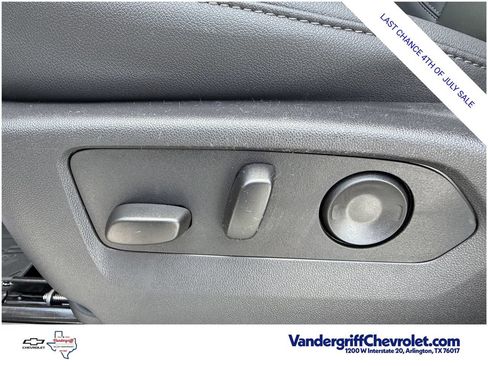 New 2026 Chevrolet Silverado 2500 LTZ w/ LTZ Convenience Package AWD/4WD image 23