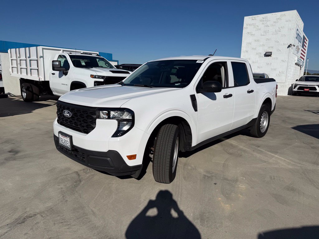 Used 2025 Ford Maverick XL FWD image 3