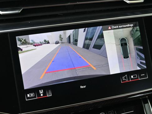 Used 2022 Audi SQ8 Prestige image 19