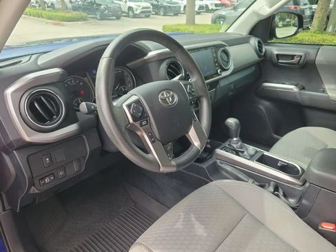 Used 2022 Toyota Tacoma SR5 RWD image 15