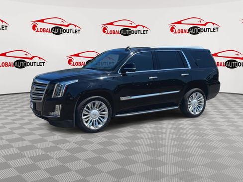 Used 2016 Cadillac Escalade Platinum AWD/4WD image 5