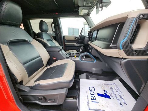 Used 2022 Ford Bronco Wildtrak image 6