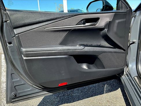 Used 2025 Toyota Camry LE image 21