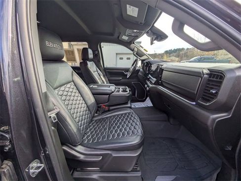 Used 2022 GMC Sierra 1500 Elevation image 34