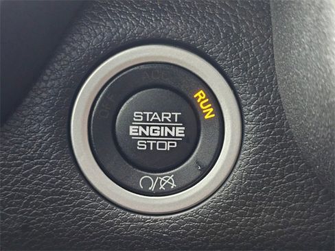 Used 2024 RAM 2500 Tradesman w/ Chrome Appearance Group image 19