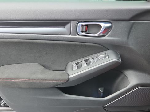 Used 2025 Honda Civic Type R image 35