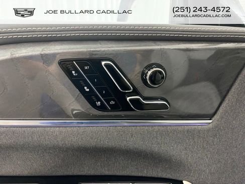 New 2026 Cadillac Escalade IQL Luxury image 8
