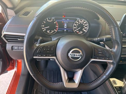 Used 2022 Nissan Altima 2.0 SR image 10