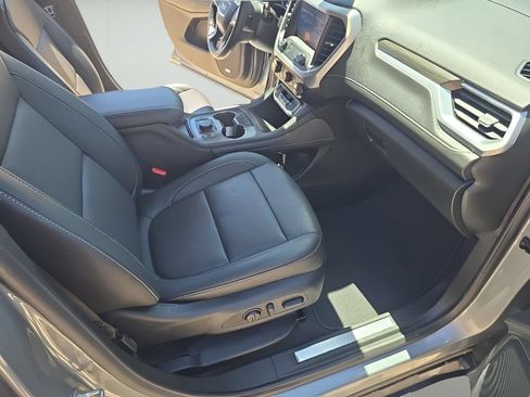 Used 2023 GMC Acadia SLT w/ Preferred Package AWD/4WD image 36