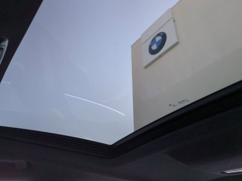 Used 2019 BMW 530e w/ Convenience Package image 28