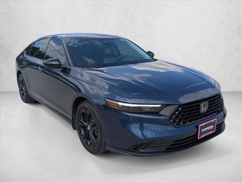 Used 2025 Honda Accord SE image 3