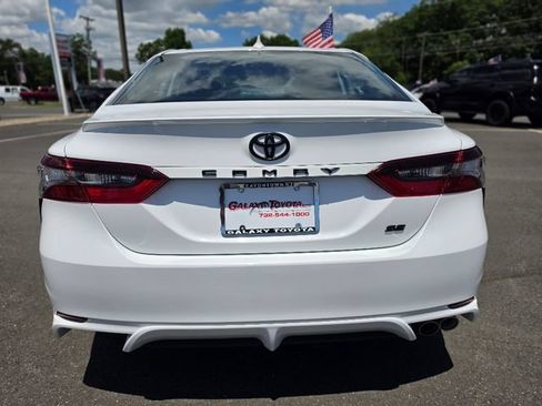 Used 2024 Toyota Camry SE w/ Cold Weather Package FWD image 6
