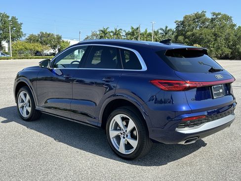 Used 2025 Audi Q5 Premium Plus w/ Premium Plus AWD/4WD image 6
