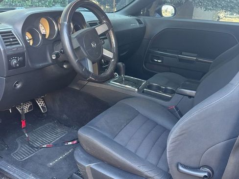 Used 2010 Dodge Challenger R/T image 12