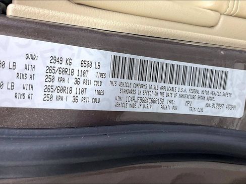 Used 2019 Jeep Grand Cherokee Limited AWD/4WD image 18