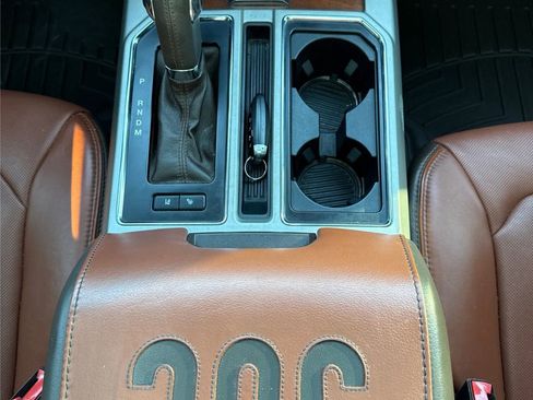 Used 2018 Ford F150 King Ranch w/ Equipment Group 601A Luxury AWD/4WD image 17