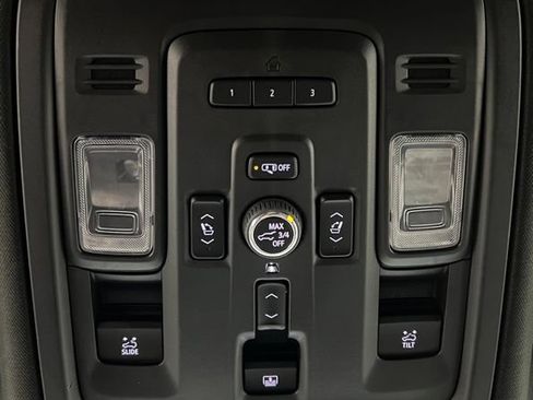 Used 2022 GMC Yukon XL Denali w/ Advanced Technology Package AWD/4WD image 38