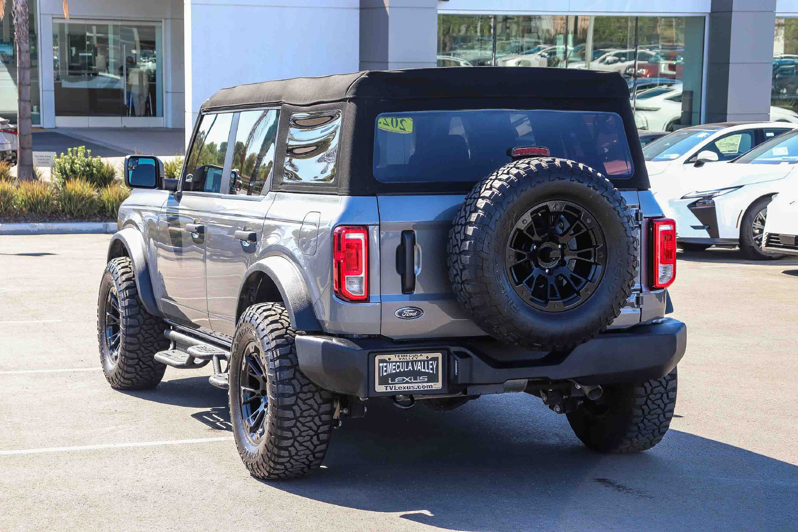Used 2025 Ford Bronco 4-Door AWD/4WD image 4