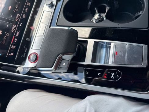 Used 2023 Audi SQ8 Prestige w/ Prestige Package image 23