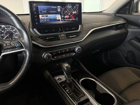 Used 2023 Nissan Altima 2.5 SV w/ SV Premium Package AWD/4WD image 37