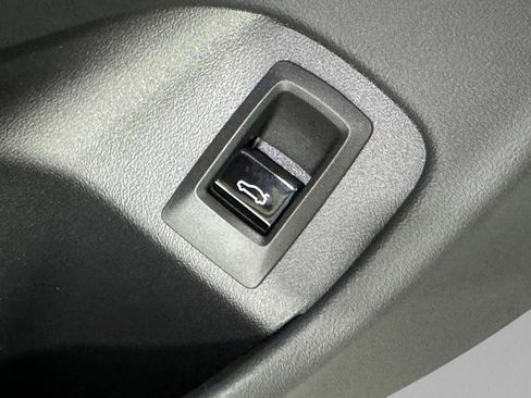 New 2026 BMW 530i xDrive w/ M Sport Package image 25