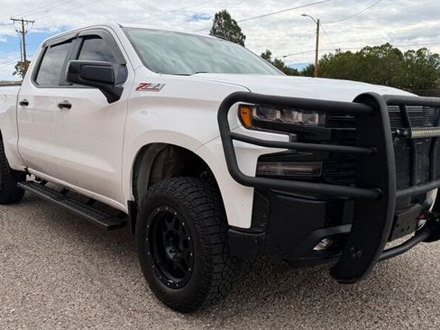 Used 2019 Chevrolet Silverado 1500 LT Trail Boss w/ Convenience Package AWD/4WD image 1