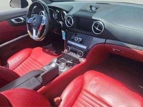 Used 2013 Mercedes-Benz SL 550 image 26