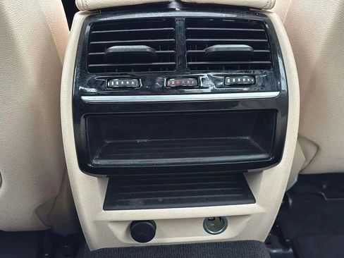 Used 2019 BMW 530i w/ Convenience Package image 32