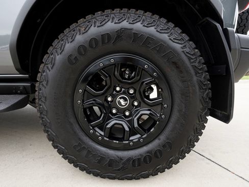 Used 2026 Ford Bronco Badlands AWD/4WD image 30