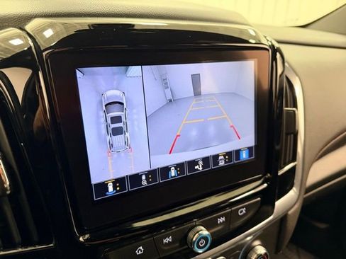 Certified 2023 Chevrolet Traverse RS image 16
