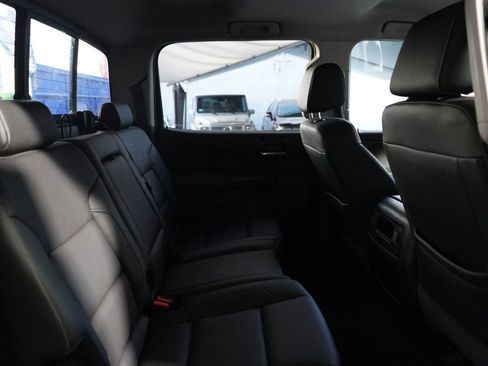 Used 2018 GMC Sierra 1500 SLT w/ Enhanced Driver Alert Package image 17