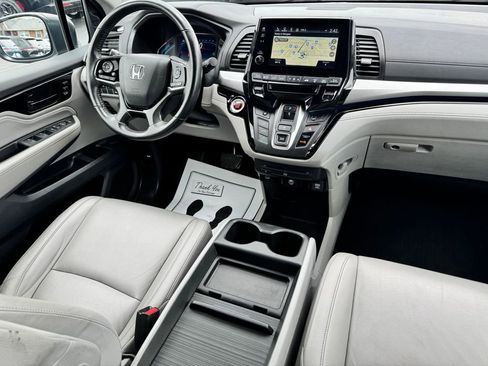 Used 2024 Honda Odyssey Touring image 12