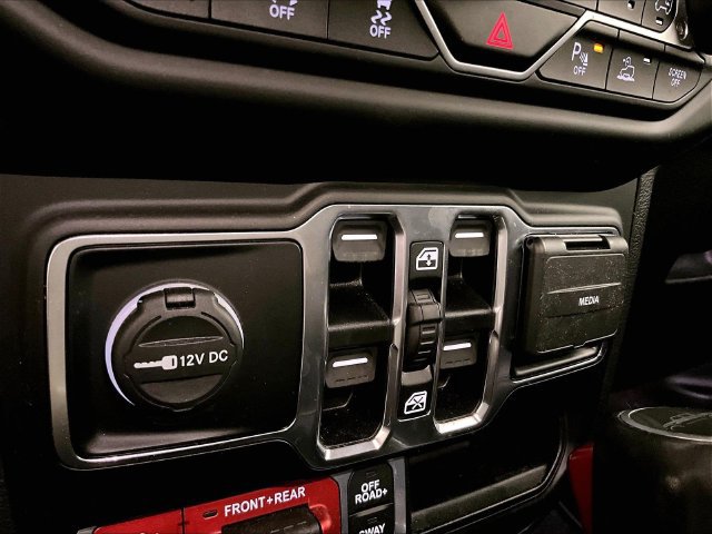 Used 2020 Jeep Gladiator Rubicon AWD/4WD image 31