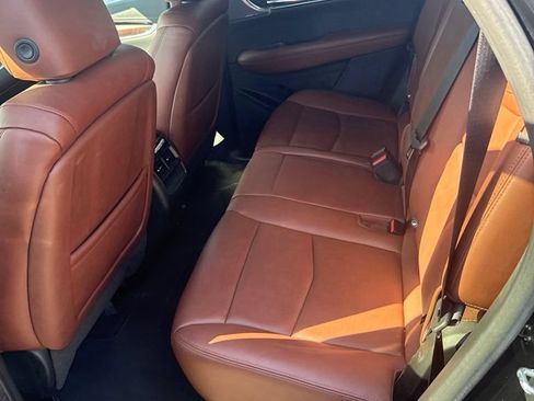 Used 2023 Cadillac XT5 Sportv w/ Technology Package AWD/4WD image 12