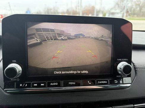 Used 2022 Mitsubishi Outlander SE image 7