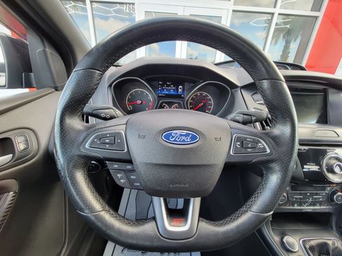 Used 2016 Ford Focus ST w/ Equipment Group 402A FWD image 11
