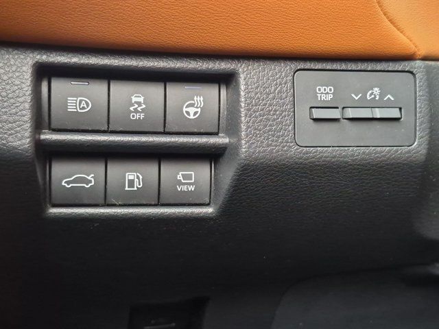 Used 2022 Toyota Avalon Limited w/ Advanced Safety Package FWD image 17