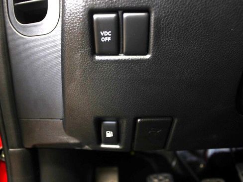 Used 2004 Nissan 350Z Touring w/ Cargo Convenience Pkg image 19