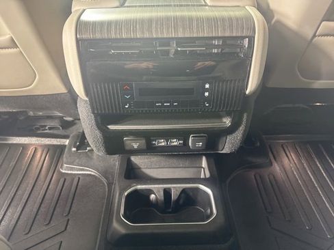 Used 2023 Jeep Wagoneer Series II w/ Convenience Group I image 13