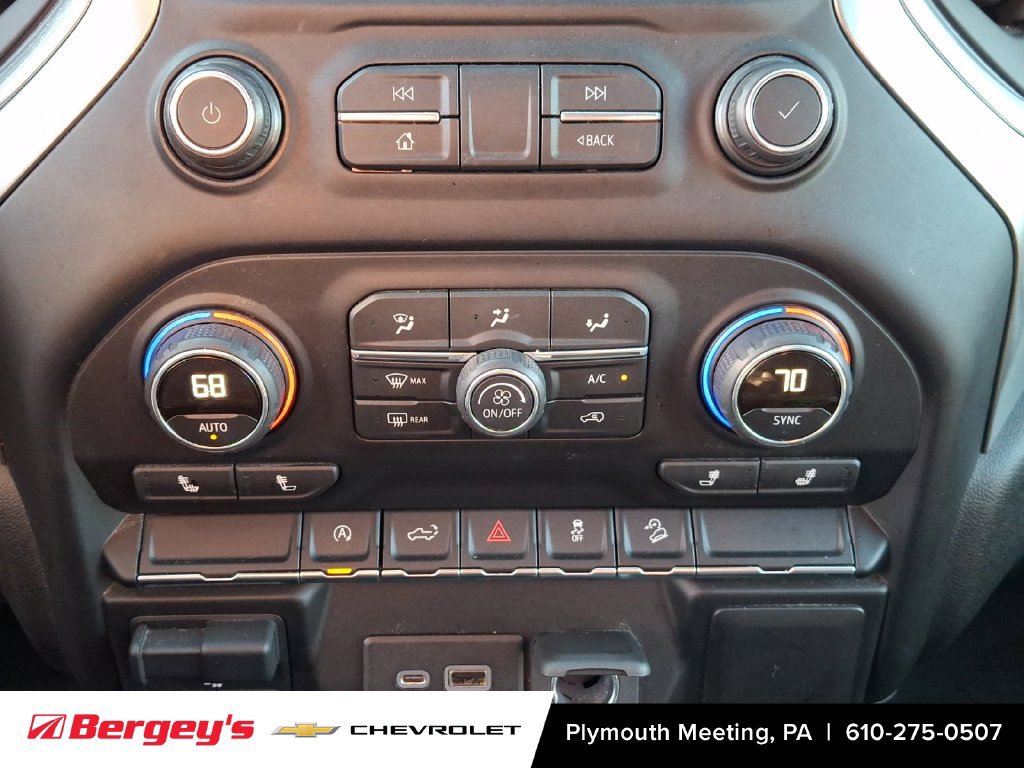 Used 2019 Chevrolet Silverado 1500 RST AWD/4WD image 17