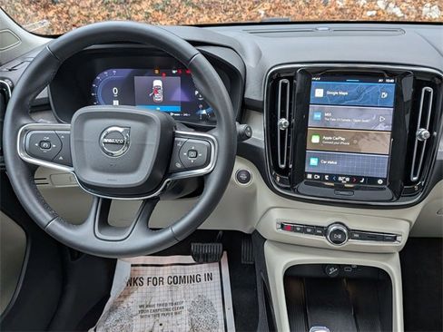 Certified 2023 Volvo XC40 B5 Plus w/ Protection Package Premier image 16