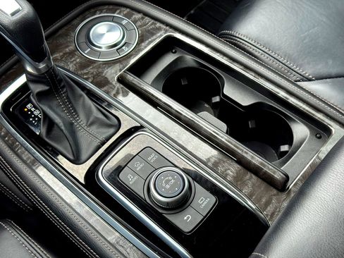 Used 2021 Nissan Armada Platinum w/ Captain's Chairs Package image 32